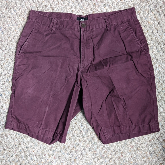 H&M burgundy shorts - Picture 1 of 3